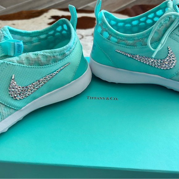NIKE Swarovski Women's Sneakers in Tiffany Blue 🩵 - Picture 4 of 11